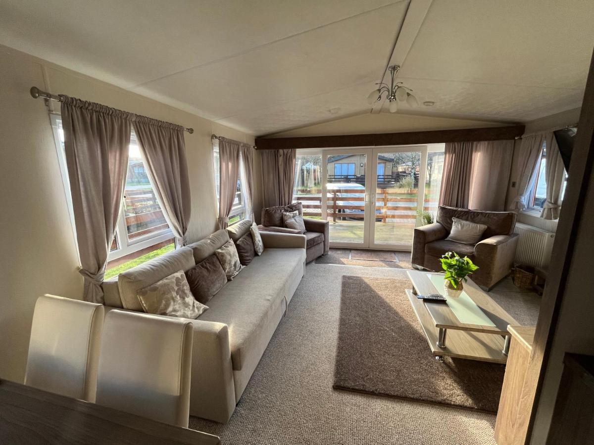 Hazel Oaks, Beautiful Lodge With Hot Tub - Sleeps 6 - Felmoor Park Морпет Екстериор снимка