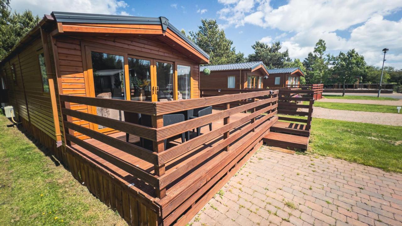 Hazel Oaks, Beautiful Lodge With Hot Tub - Sleeps 6 - Felmoor Park Морпет Екстериор снимка