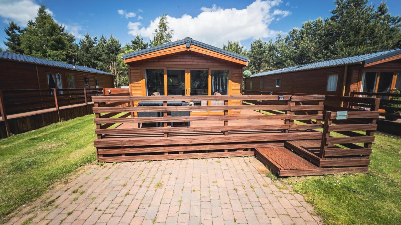 Hazel Oaks, Beautiful Lodge With Hot Tub - Sleeps 6 - Felmoor Park Морпет Екстериор снимка