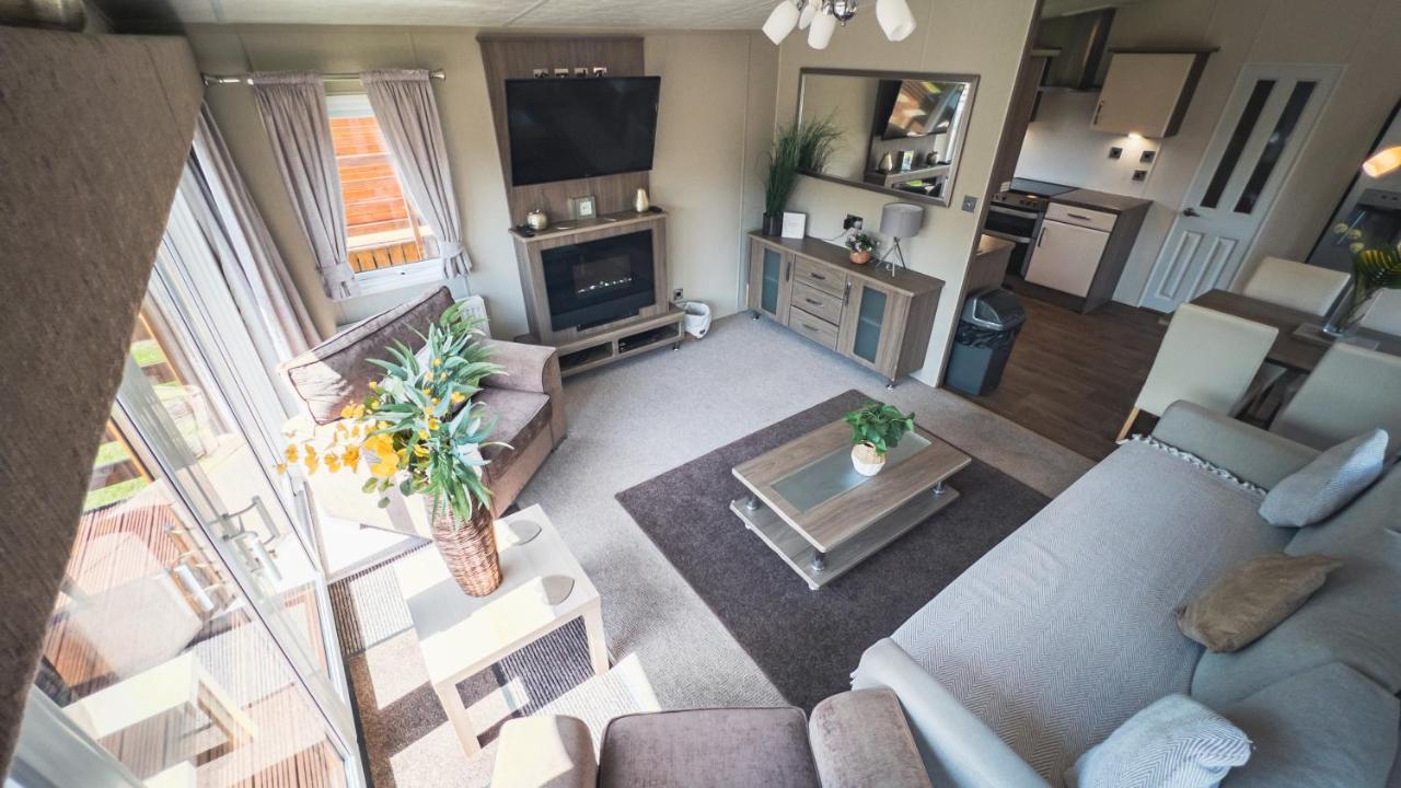 Hazel Oaks, Beautiful Lodge With Hot Tub - Sleeps 6 - Felmoor Park Морпет Екстериор снимка