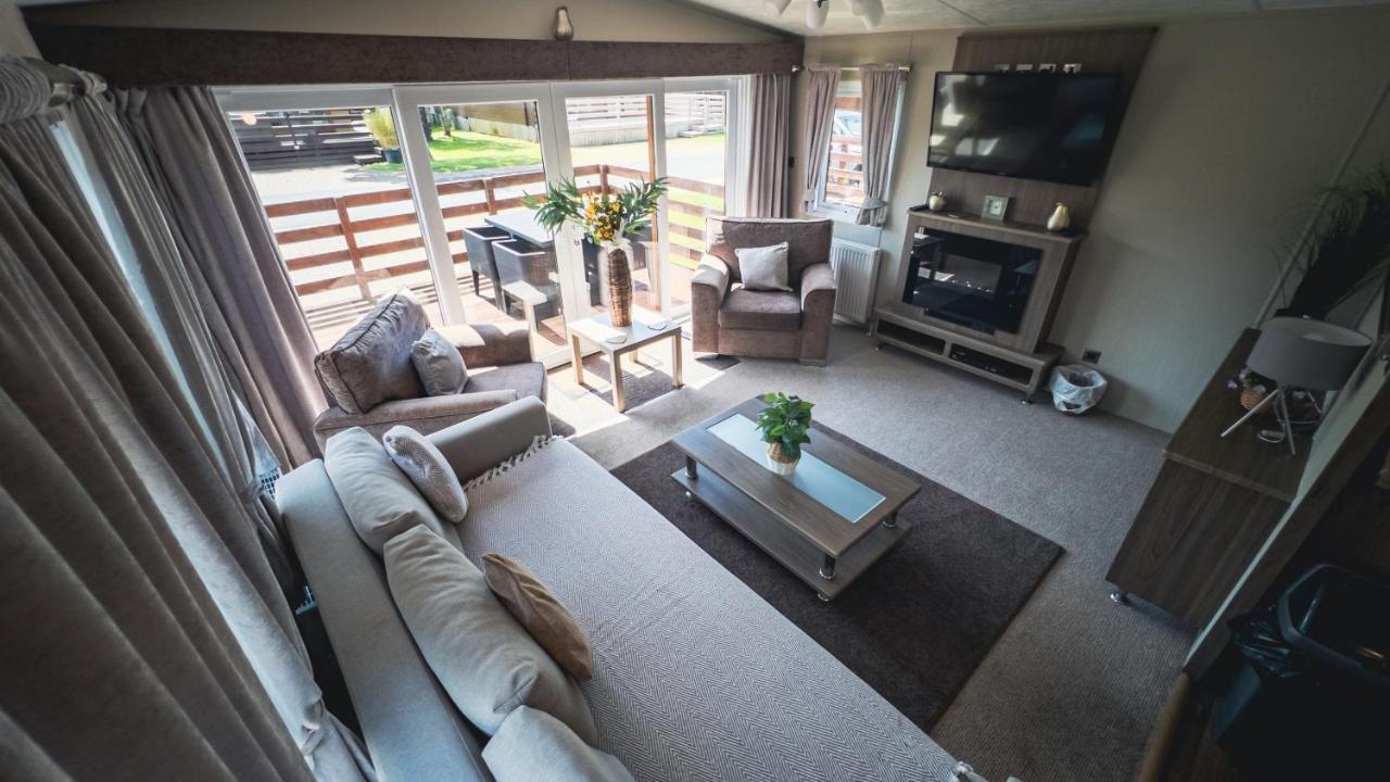 Hazel Oaks, Beautiful Lodge With Hot Tub - Sleeps 6 - Felmoor Park Морпет Екстериор снимка